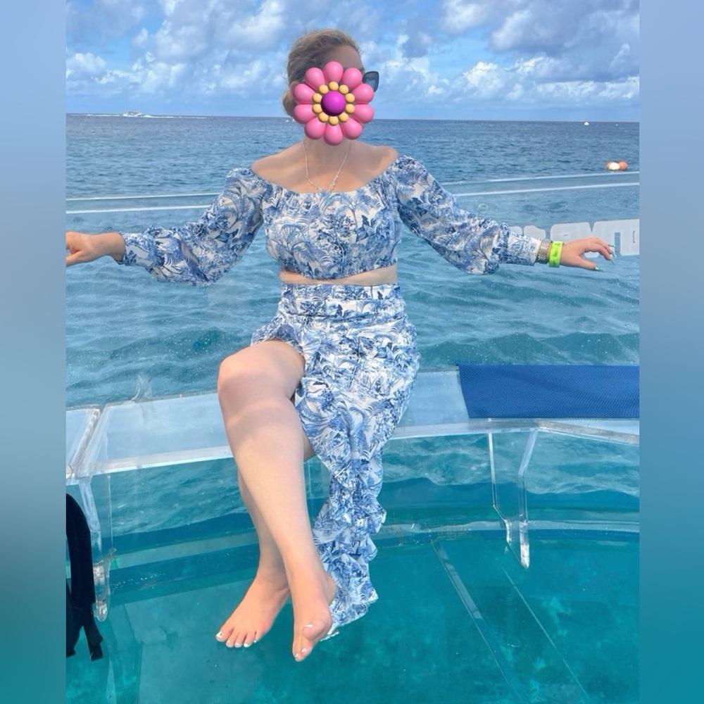 FASHION NOVA CROP TOP & Ruffle Skirt Set
